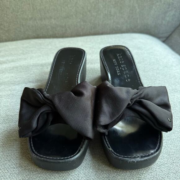 Kate Spade Bikini Bow Platform Wedges Slip-on Sandal Black Women's Sz 8.5 - Picture 3 of 11